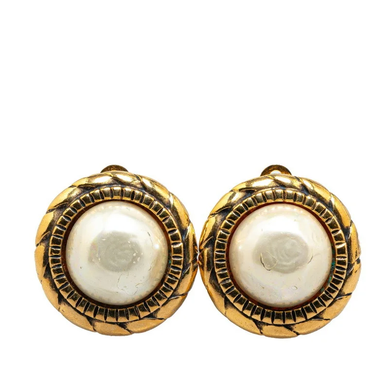 Drop Earrings for Shopping Trip -Chanel  Clip Earrings (Pre-Owned)