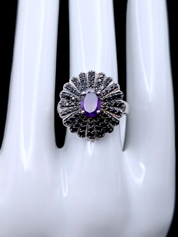 Rings with rough opal for organic shine -Vintage Genuine Amethyst and Black Spinel Floral Sterling Silver Ring