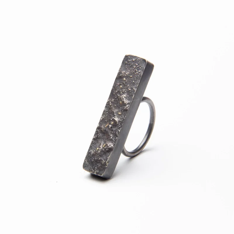 Rings with vintage claw prongs for elegance -Mugen Hollow Ring (rectangle)