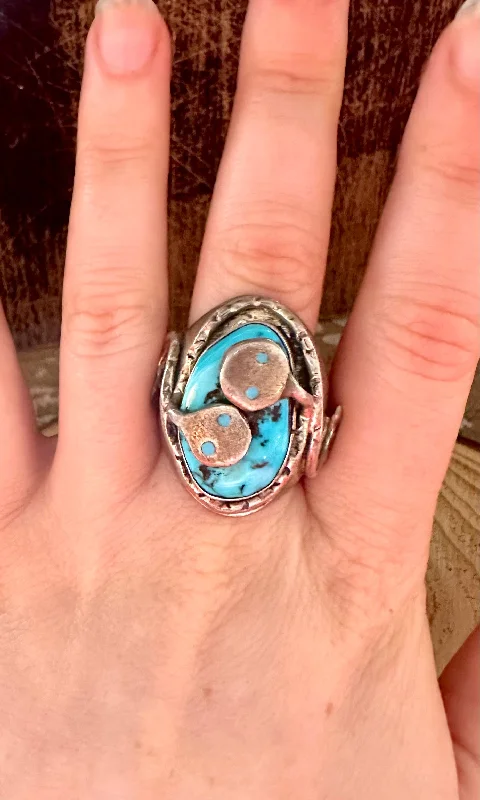 Rings with agate slices for earthy style -JUDE CANDELARIA Zuni Snake Silver & Turquoise Ring • Size 11 1/2