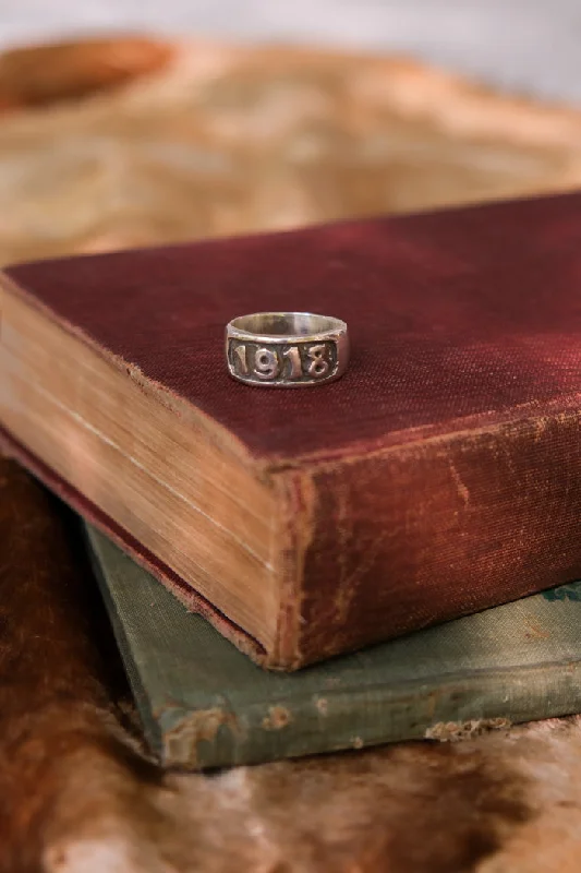 Rings with peridot gems for fresh green -1918 Buried Treasure Ring