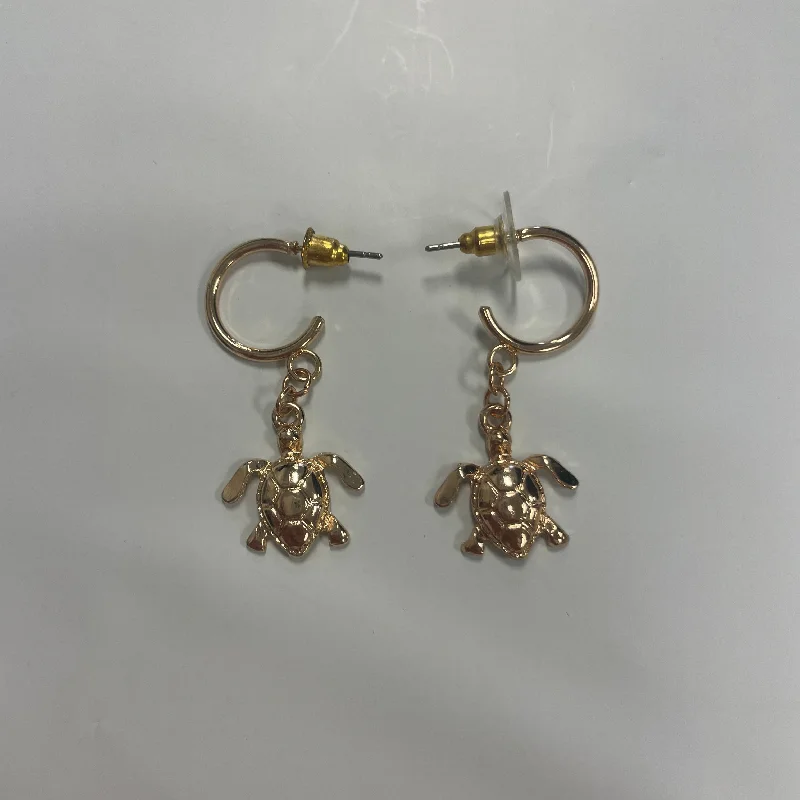 Short Drop Earrings for Subtle -Earrings Dangle/drop By Clothes Mentor