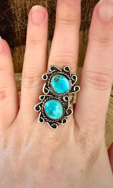 Rings with moonstone gems for ethereal glow -VINTAGE DOUBLE SPIRAL Sterling Silver Turquoise Ring • Size 6 1/2