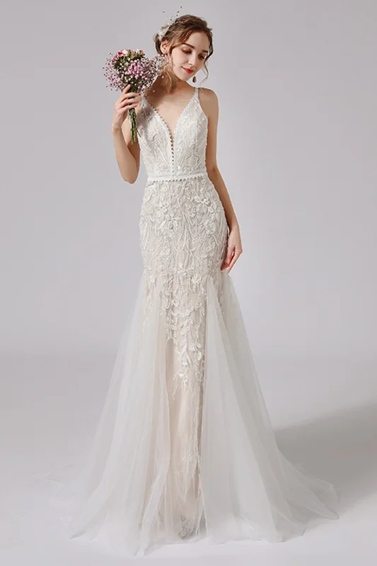 Trendy necklaces and pendants with statement pieces for a bold fashion statement-Trumpet Sweep-Brush Train Lace Tulle Wedding Dress CW2719